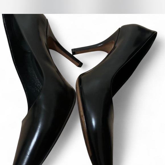 Celine Classic Black Heels - Picture 2 of 9